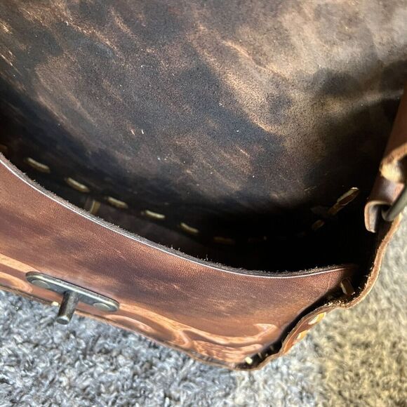 Beautiful Well Made Leather Shoulder Bag Hand TOOLED Dragon Flower Brown Small - Picture 14 of 14